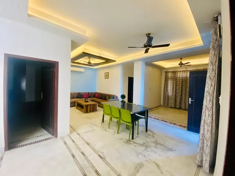 Common living area at Anand Luxury Girls Home, Jagatpura (photo 6)