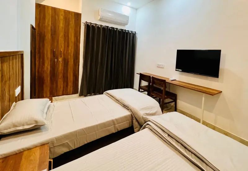 Twin sharing AC room at Karol's Villa Girls PG, Siddharth Nagar, Malviya Nagar (photo 2)