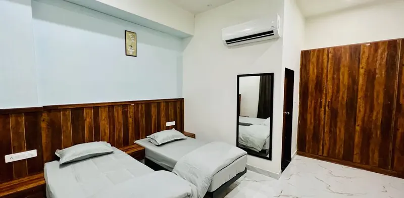 Twin sharing AC room at Karol's Villa Girls PG, Siddharth Nagar, Malviya Nagar (photo 9)