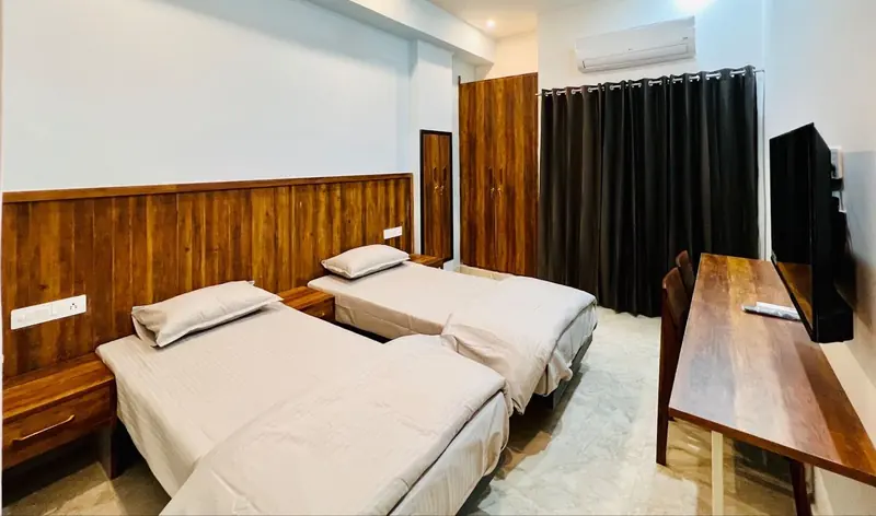 Twin sharing AC room at Karol's Villa Girls PG, Siddharth Nagar, Malviya Nagar (photo 12)